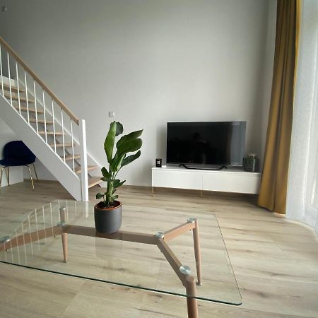 Apartament Wroclaw-Lotnisko Exterior foto